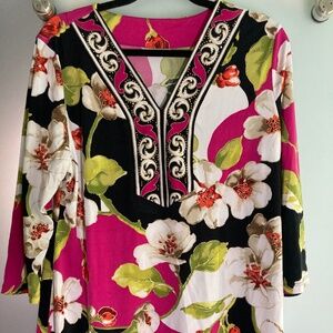 JM Collection Stretch knit Floral Tunic, Large, gold trim wash & wear